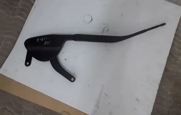 Mercedes-Benz E W211 Front wiper blade arm NOCODE