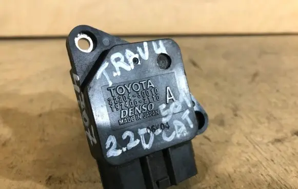Toyota RAV 4 (XA30) Mass air flow meter 2220430010 1974002110