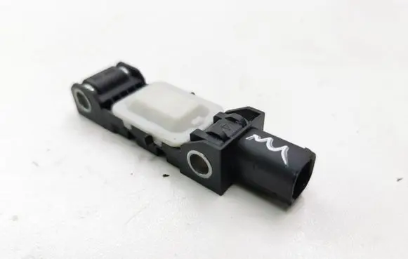 Chrysler 300 - 300C Airbag deployment crash/impact sensor 04671779AC 0154304024