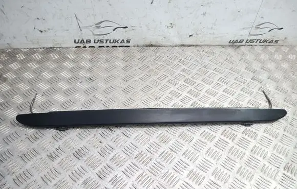 Volkswagen Golf III Air flow deflector 