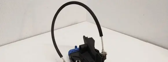 Audi A4 S4 B5 8D Rear door lock 8D0839016A
