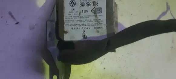 Volkswagen Transporter - Caravelle T4 Airbag control unit/module 6N0909603