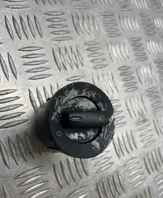 Volkswagen Golf V Light switch 1K0941431B