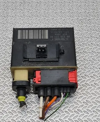 Citroen C5 Glow plug pre-heat relay 9652021180 018010951 13012269457
