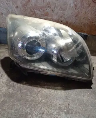Toyota Avensis T250 Headlight/headlamp