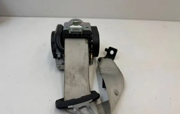 Volvo XC90 Third row seat belt 39842888