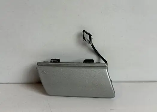 Mercedes-Benz B W245 Front tow hook cap/cover A1698850381