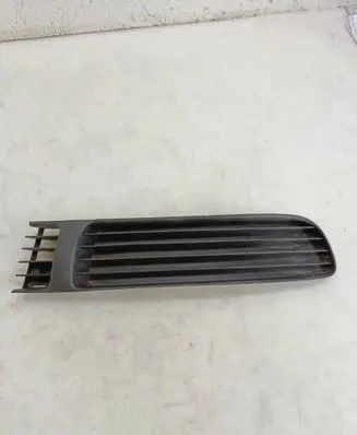 Volkswagen PASSAT B5 Front bumper lower grill 3B0853678A 3B0853678