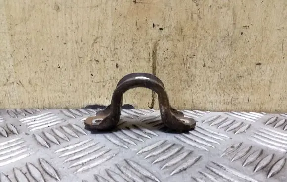 Subaru Outback Sway bar bush bracket, front 