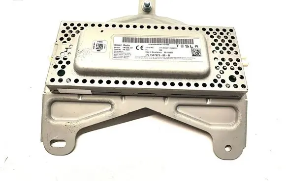 Tesla Model Y Radio/CD/DVD/GPS head unit 1527973-00-D
