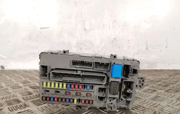 Honda Accord Fuse module 116RA000008