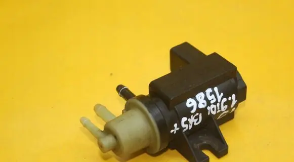 Volkswagen Transporter - Caravelle T5 Valve vacuum 1K0906627A