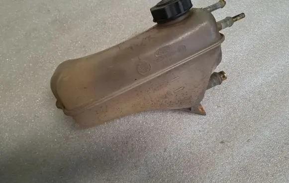 Ford Sierra Coolant expansion tank/reservoir A7721