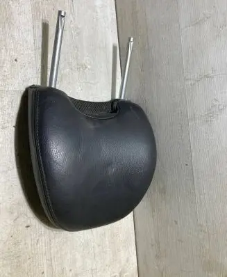 Volvo C70 Front seat headrest 