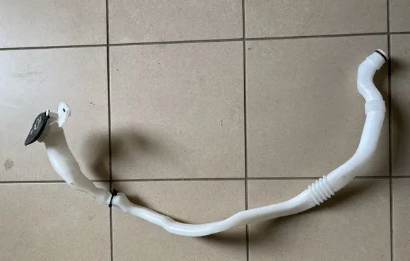 BMW M6 Windshield washer fluid hose BMWW 7203270