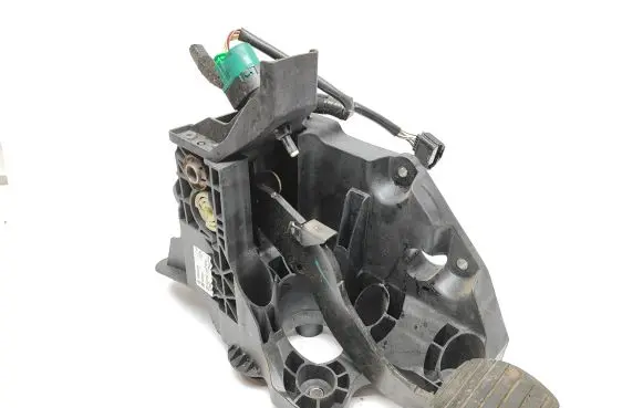Renault Trafic III (X82) Brake pedal 465016415R 93459474 81007104