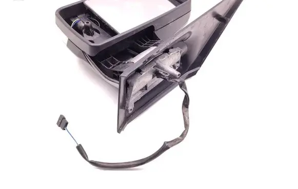 Front door electric wing mirror