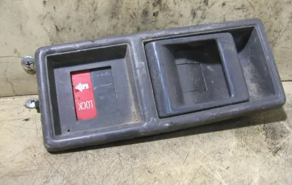 Mitsubishi Pajero Sport I Tailgate interior release/open handle 