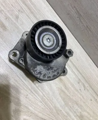 Peugeot Expert Generator/alternator belt tensioner 9846556680