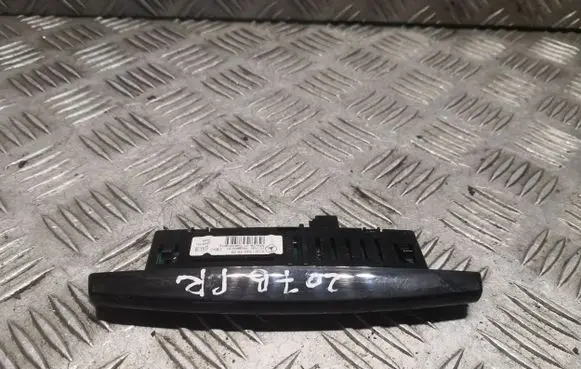 Mercedes-Benz E A207 Parking PDC sensor display screen 0015424623 A0015424623