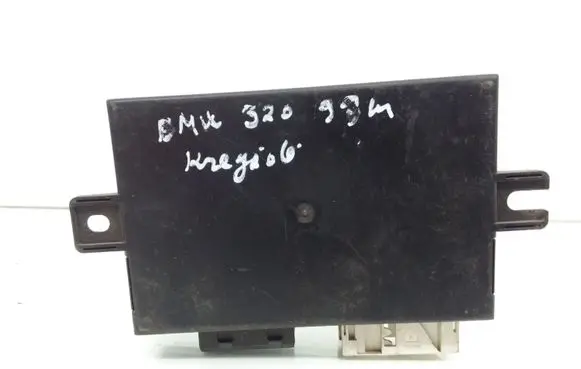 BMW 3 E36 Door central lock control unit/module 8353569 61358353569 55892110