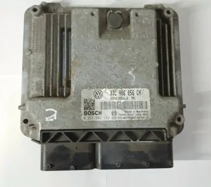 Volkswagen Touran I Engine control unit/module 03C906056CH 0261S02182 MED9510
