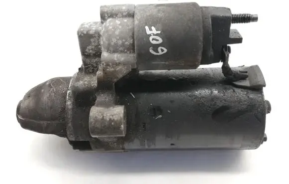 Toyota Avensis T270 Starter motor 0001138064
