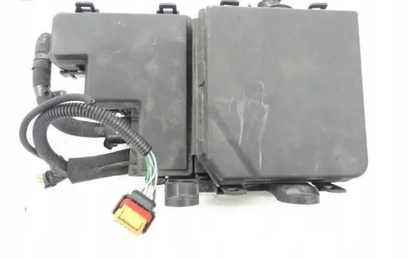 Renault Kadjar Fuse box cover 
