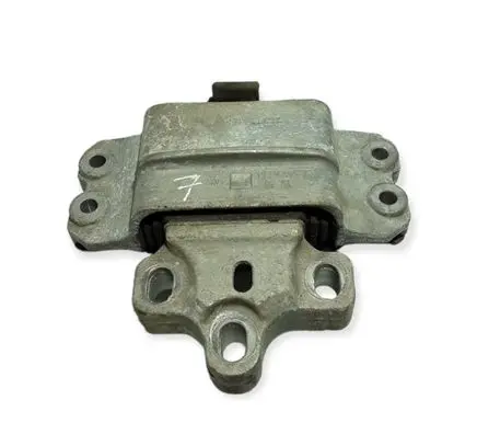 Volkswagen Golf V Engine mount bracket 1k0199555