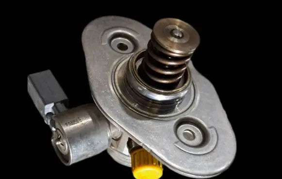 BMW M6 Fuel injection high pressure pump 13517599865