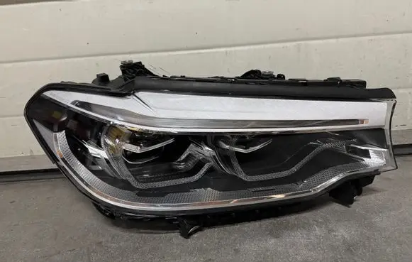 BMW 5 G30 G31 Headlight/headlamp 7214962