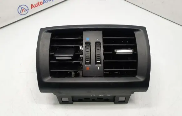 BMW X3 F25 Rear air vent grill 9200888 64229200888