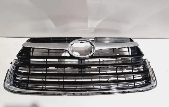Toyota Highlander XU50 Front bumper upper radiator grill 531010E170 531020E060 531020E040