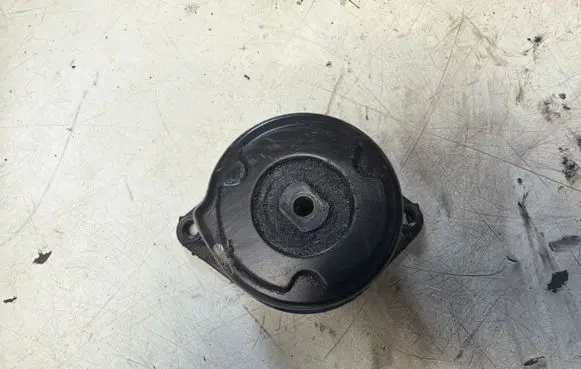 BMW 5 E60 E61 Generator/alternator belt tensioner 7786880