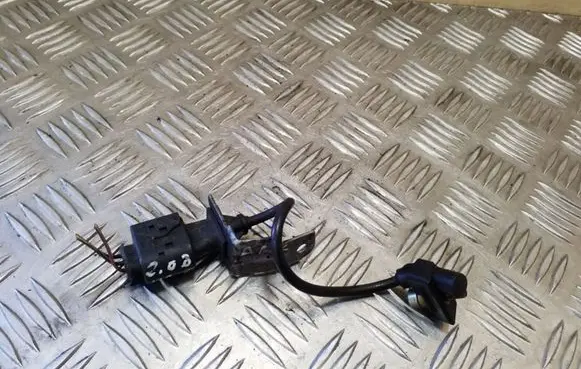 BMW 3 E46 Crankshaft position sensor 0281002