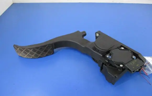 Seat Ibiza III (6L) Accelerator throttle pedal 6Q1721503D