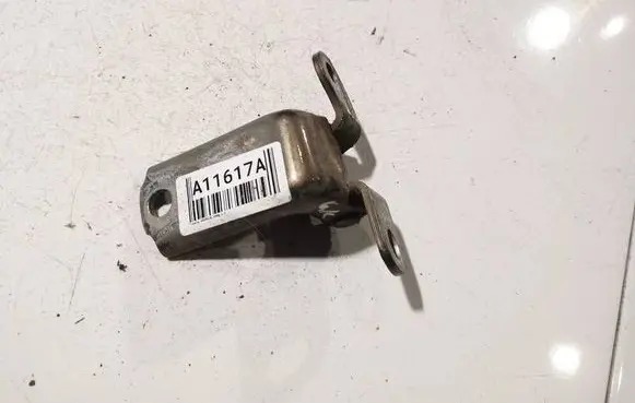 Toyota Avensis T250 Front door upper hinge