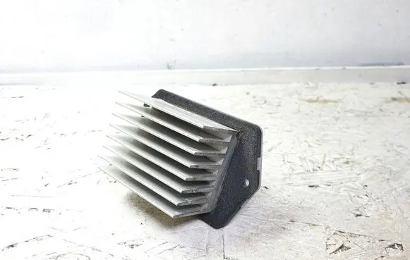 Subaru Legacy Heater blower motor/fan resistor 0778000901