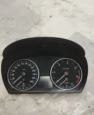 Speedometer (instrument cluster)