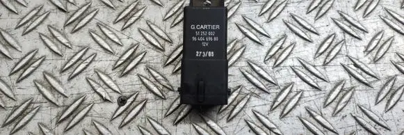 Glow plug pre-heat relay