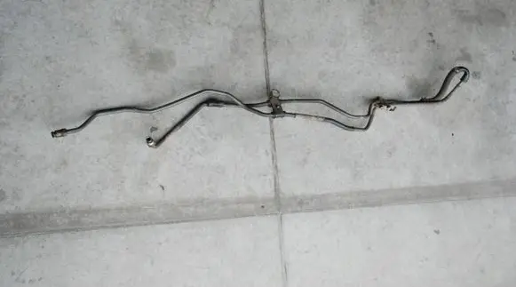 Gearbox oil cooler pipe/hose