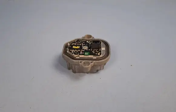 Volvo XC90 Headlight ballast module Xenon B132122B 31655157