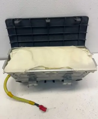 Mitsubishi Pajero Sport I Passenger airbag 7628441010