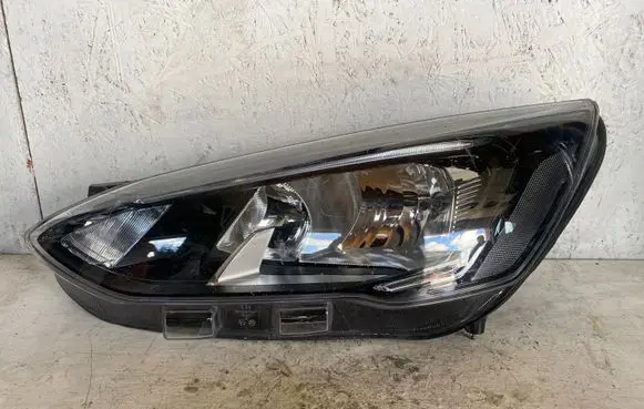 Ford Focus Headlight/headlamp JX7B13W030CE DX7B13W030CE