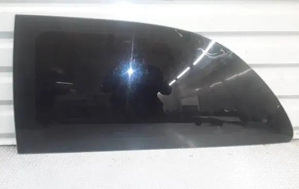 Chrysler Voyager Rear side window 