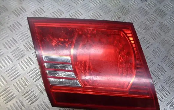 KIA Magentis Tailgate rear/tail lights