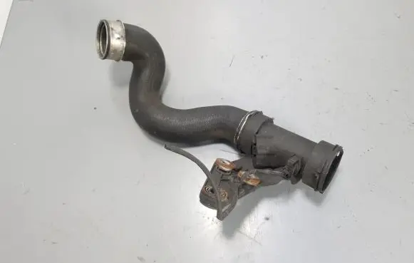 Mercedes-Benz CLC CL203 Air intake duct part A2035200295