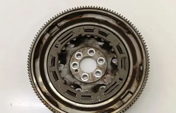 Volkswagen T-Roc Dual mass flywheel 04E105266K