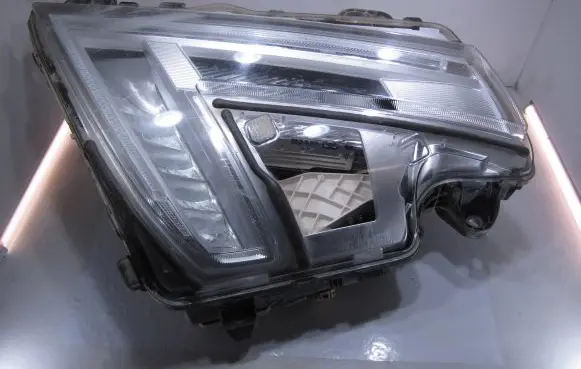 Volvo V40 Headlight/headlamp 24056511 VOLVOFH500 FH500