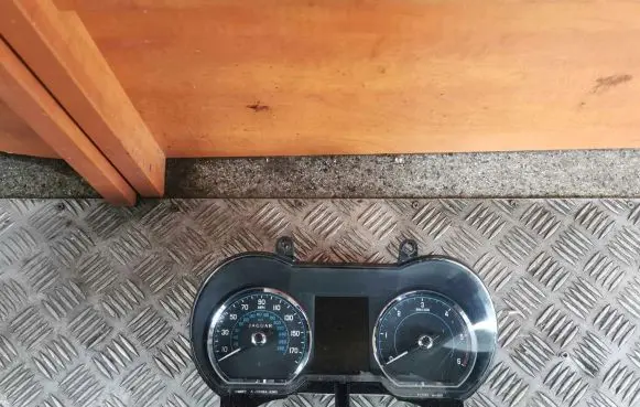Jaguar XF Speedometer (instrument cluster) DX2310849JD